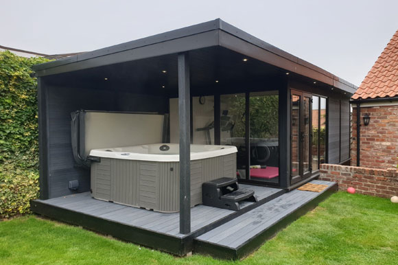 Relaxing Garden Room Hot Tub Retreat Liverpool